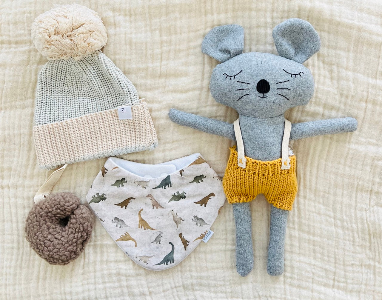 Dribble Bib - Dinoroar