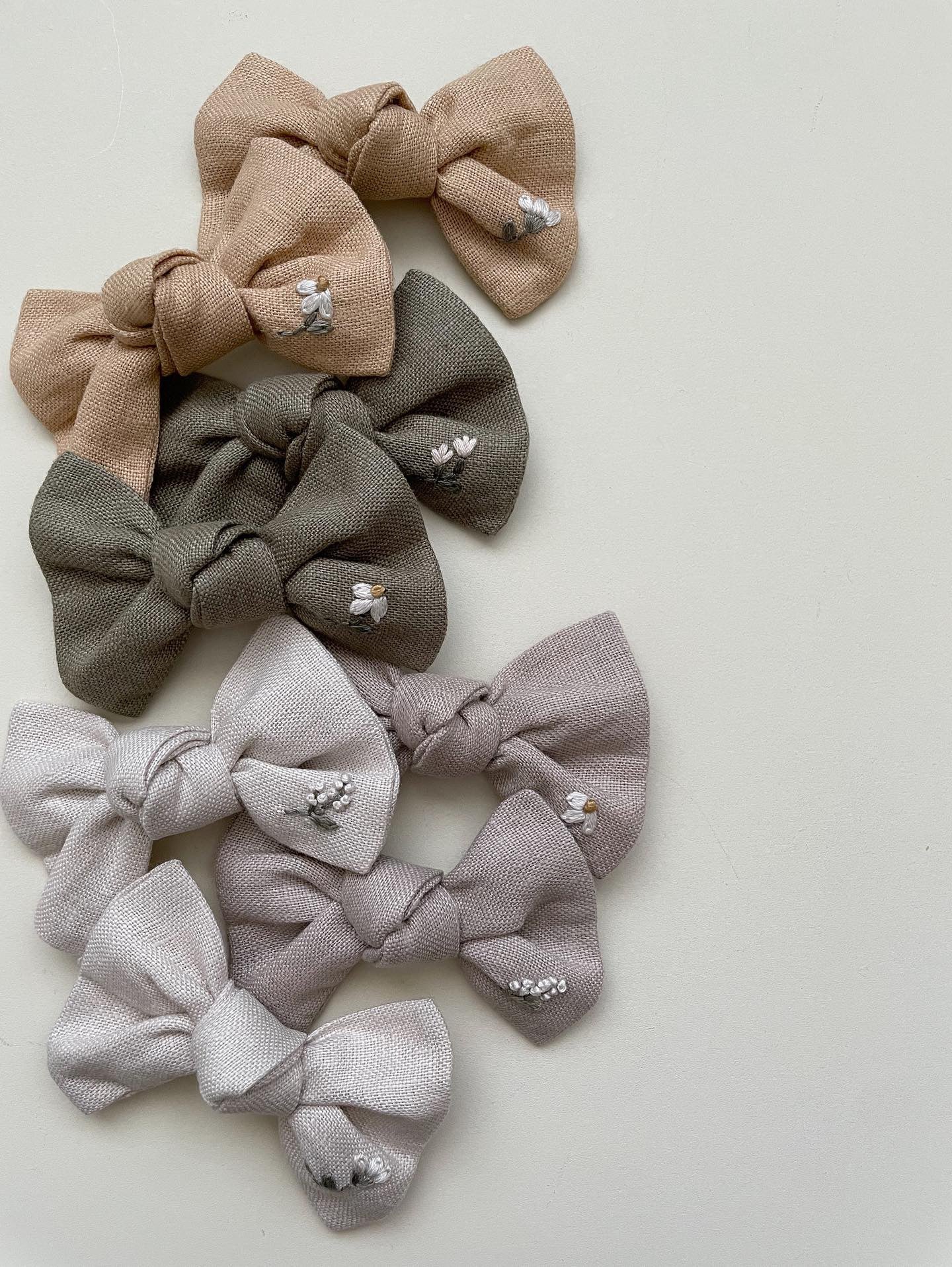 Petite Embroidered Bow - Sage