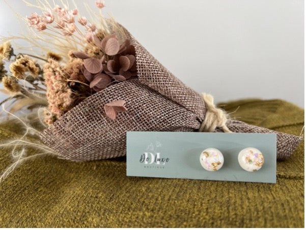 Resin Dome Stud - White With Gold Flake (12mm)