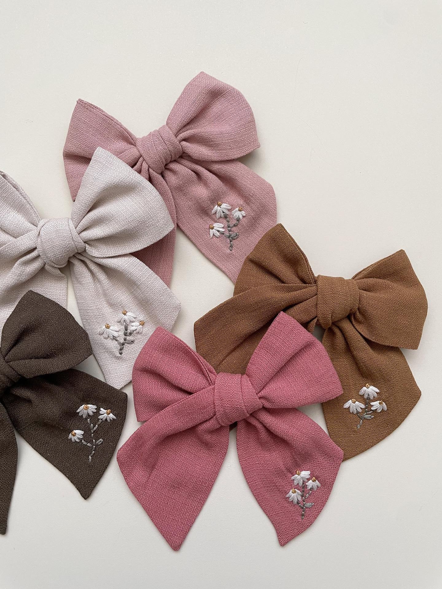 Traditional Embroidered Bow - Cloud Pink